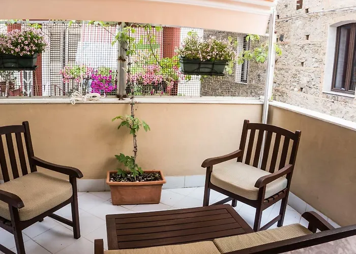 Ig-Tysandros Apartments